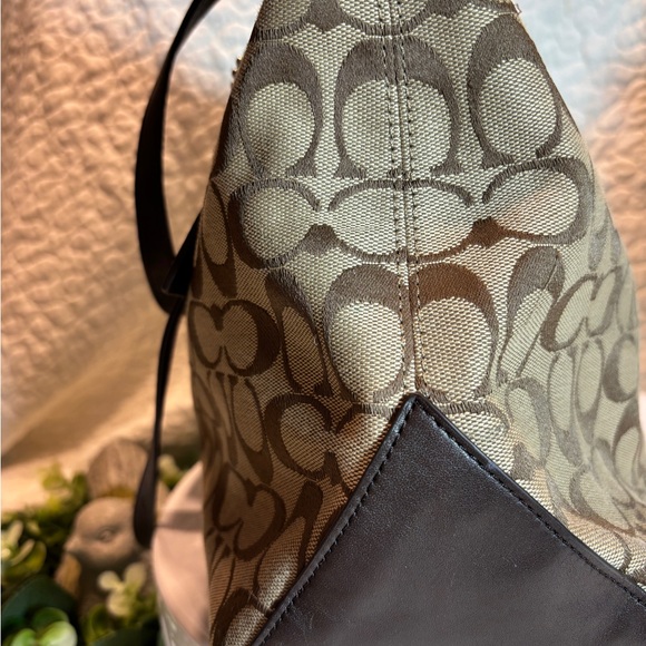 Coach Tan and Brown Signature Tote - Picture 4 of 11